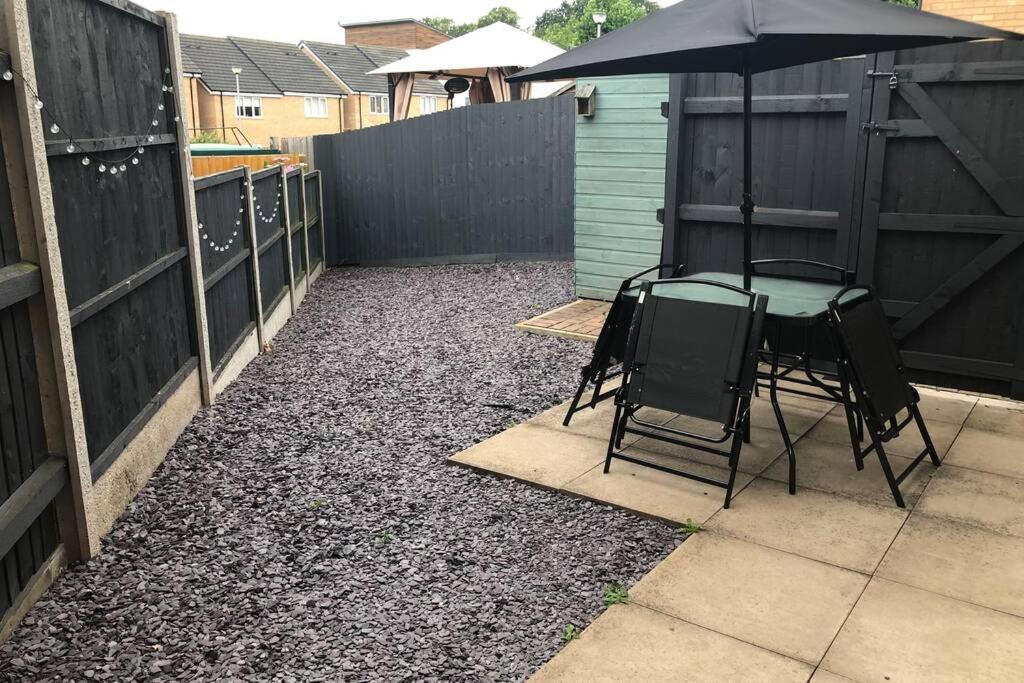 Dudley House **Staycation & Contractors** Sleeps 7 Tipton Exterior photo