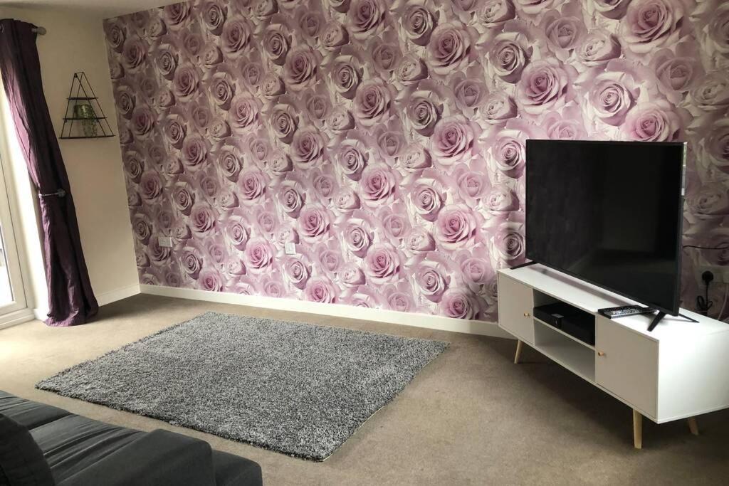 Dudley House **Staycation & Contractors** Sleeps 7 Tipton Exterior photo