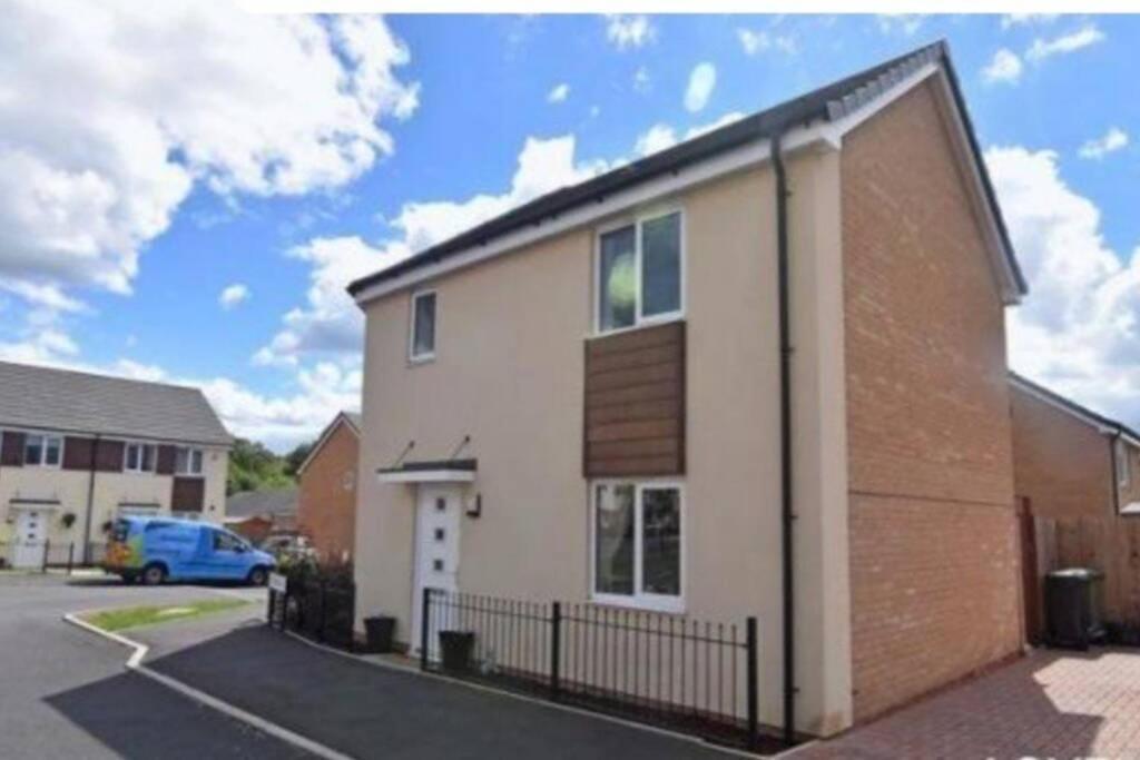 Dudley House **Staycation & Contractors** Sleeps 7 Tipton Exterior photo